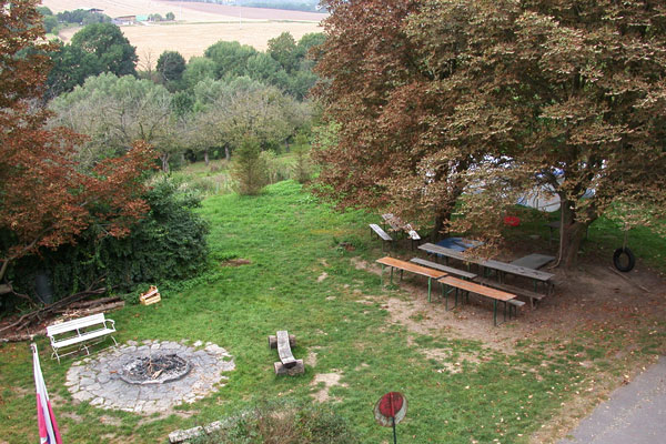 Grillplatz vor dem Schullandheim
